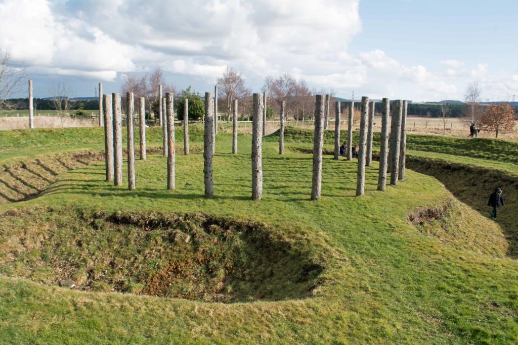 a reconstruction of a neolithic henge