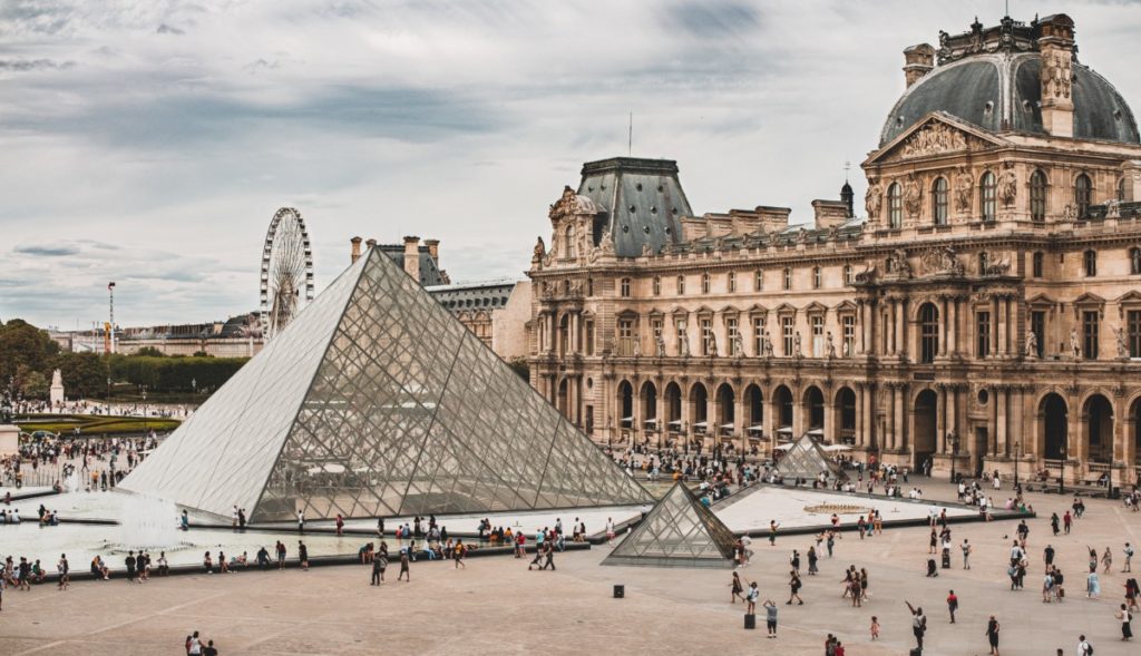 Pont Neuf - 10 Things You Probably Didn't Know About Paris Oldest