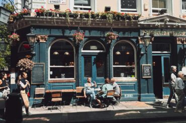 historical and traditional london pubs