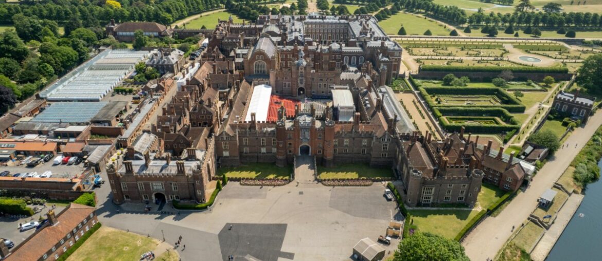 hampton court aerial view