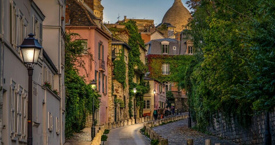 montmartre street by night