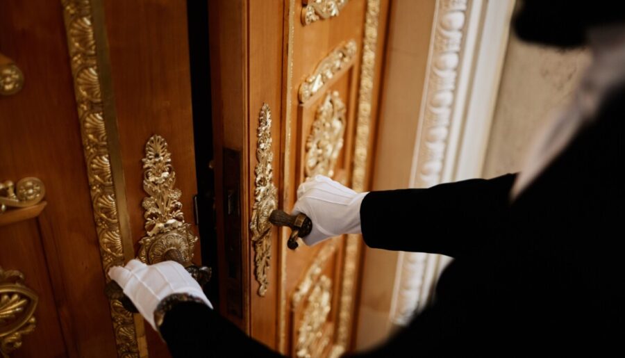 British history in Bridgerton: The Real Stories Behind the Fiction