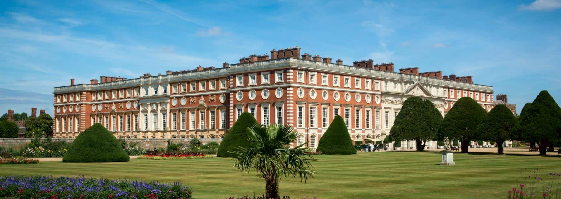 London Royal Palaces guide - Evan Evans Tours